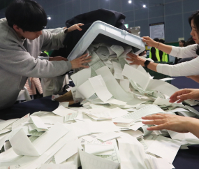 22대 총선 개표 작업...민심의 향방은 
