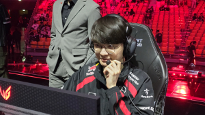 날던 ‘쵸비’ 떨어뜨렸다…T1, 결승 2세트 반격 개시 [LCK]