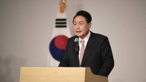 [속보] 尹대통령 “더 낮은 자세로 소통하고 민심 경청할 것”