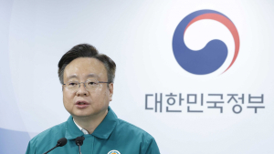 “현장 의료진 지치지 않도록”…정부, 추가채용 의료진 인건비 지원