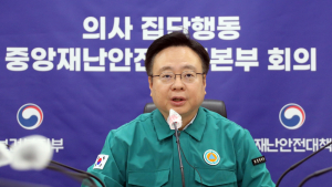 정부 “원점 재논의, 국민 눈높이 안 맞아…통일안 제시하라”