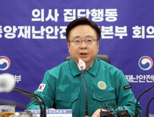 정부 “원점 재논의, 국민 눈높이 안 맞아…통일안 제시하라”