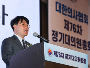 의협 차기회장 “‘증원 백지화’ 없으면 협상도 나서지 않을 것”