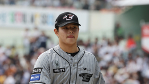 ‘4월 ERA 9.97’ 최악 부진…문동주가 수상하다