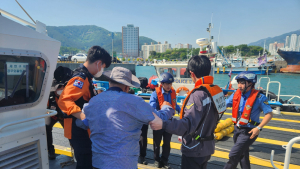 사천해경, 사천 늑도 80대 응급환자 긴급 이송
