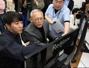 유인촌 문체부 장관, 게임 확률 모니터링…“지속 노력”