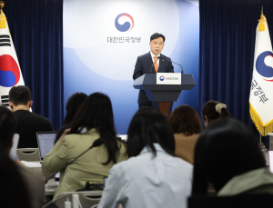 日 라인 사태에 정부 “유감”…네이버 “협의 중”