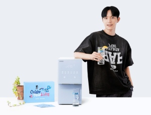 코웨이, 아트 디렉터와 ‘아이콘 얼음정수기 아트웍 굿즈’ 선보여
