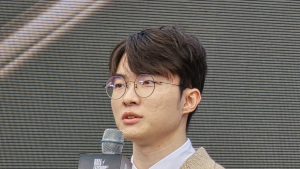 과거 떠올리며 감격…‘페이커’ 이상혁 “롤, 삶 배울 수 있는 계기”