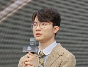 과거 떠올리며 감격…‘페이커’ 이상혁 “롤, 삶 배울 수 있는 계기”