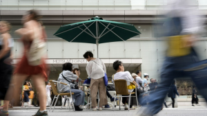 “생존권 위협” 반발에도…日, 영주권 자격 강화 추진