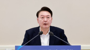 尹대통령 “25조 규모 소상공인 종합대책 마련할 것”