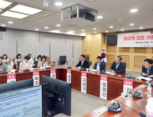 “과다한 의료 이용…병원 중심으로 규제 강화해야” [2024 쿠키뉴스 건강포럼]