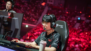 ‘탑 제리’ 꺼낸 T1, BLG전 1세트 선점 [EWC]