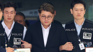 김호중, 변호인단 싹 물갈이…재판 앞두고 새 판 짜나