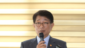 국토장관 “집값 상승 전환 아니다”…엇갈린 전문가 의견