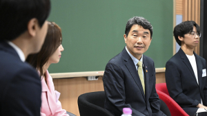 이주호 “교육부, 디지털 교과서 법적 근거 확보…차질없이 도입할 것”