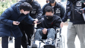 “법 필요 없어” 성인방송 강요에 숨진 딸, 낮은 형량에 유족 절규