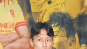 엄지성, 잉글랜드 스완지시티 입단…‘등번호 10번 확정’