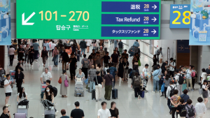 여름 휴가철 맞아 붐비는 인천국제공항