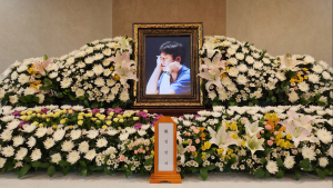 ‘대학로의 큰 별’ 김민기 별세... 향년 73세