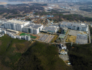 LGD, 2분기 적자 폭 크게 줄였다…“하반기 실적 개선 이어갈 것”