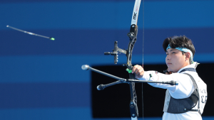 이우석, 결승서 60점 만점…김제덕도 5발 ‘텐’ [파리올림픽]