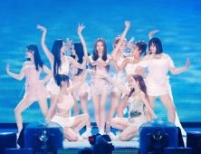 K팝 걸그룹 최초 닛산行…트와이스 해외투어 마무리