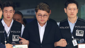 ‘음주 뺑소니 혐의’ 김호중, 구속기간 10월로 또 연장