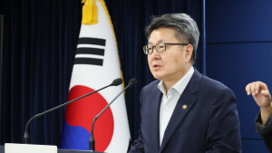 개학 앞두고 코로나 ‘비상’…교육당국 “엔데믹 맞춤형 교육‧늘봄체계 마련”