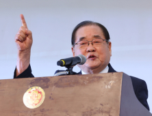 [단독] 이종찬 “건국60주년 기념위원회 고문 수락한 적 없어”