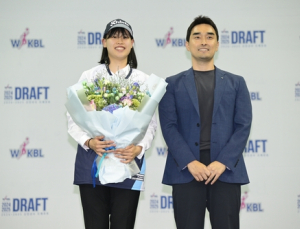 ‘재일교포 센터’ 홍유순, 전체 1순위로 신한은행 유니폼 입는다