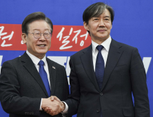 조국 “숫자 얘기 안 할 것…교섭단체 구성요건 내리는 게 먼저”
