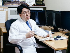 무더위에 지친 ‘발’, 지금 들여다봐야 하는 이유 [건강 나침반]