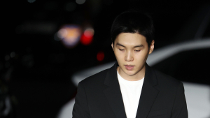 ‘전동스쿠터 음주 운전’ BTS 슈가, 검찰 불구속 송치