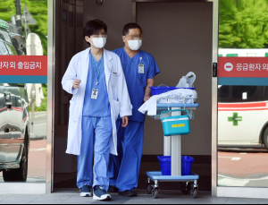 ‘응급실 뺑뺑이’로 2살 아이 의식불명…정부 “세밀히 살펴볼 문제”