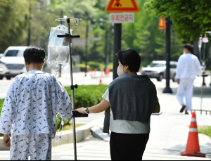 전공의 집단휴진 뒤 빅5병원 암수술 30% 줄었다