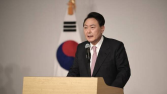 ‘친일 논란’에 등돌린 60대…尹지지율, 30%대 ‘붕괴’