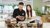 현대그린푸드 ‘본가스시’, 장어·전복 활용 신메뉴 선보여