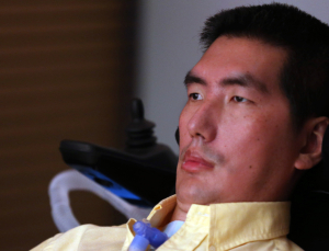 ‘23년간 루게릭병 투병’ 박승일 별세…루게릭 요양병원 완공 못보고 눈감아