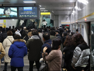 김포골드라인 개통 5년만에 운영사 교체…기존 운영사 직원 고용 승계