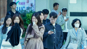 서울 아침 기온 11도…두꺼워진 옷차림 [쿠키포토]