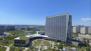 1년 무단결근 하고 8000만원 받은 LH 직원