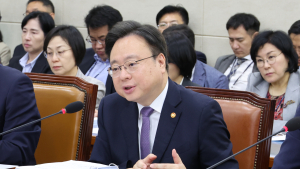 조규홍 장관 “의대 5년 단축, 교육 질 담보하면 반대 안 해” [2024 국감]