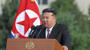 김정은 “韓, 전략적 힘의 균형 파괴 곧 전쟁 의미…모든 공격 주저없이 사용”