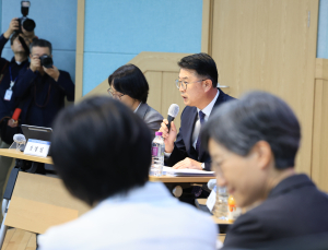 장상윤 사회수석 “의대 증원 최소 4000명 이상 필요”
