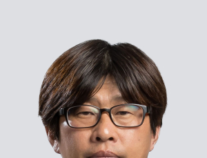 신상우 김천 상무 코치, 여자 축구대표팀 감독 부임