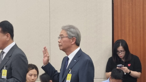 정무위 출석한 임종룡 회장 “신뢰 훼손, 깊은 책임감 느껴” [2024 국감]