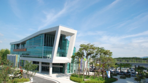 완주군 도서관에도 노벨문학상 한강 ‘열풍’