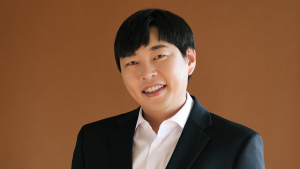 이진호, 부모 핑계 대고 돈 빌려 불법 도박…방송가 날벼락